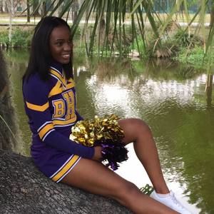 Meet your Posher, Tansha